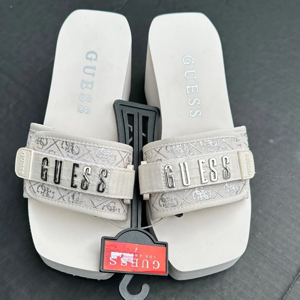 New GUESS Women's Dellean Quattro Eva Single Band Logo EVA Wedge Sandals Sz 9